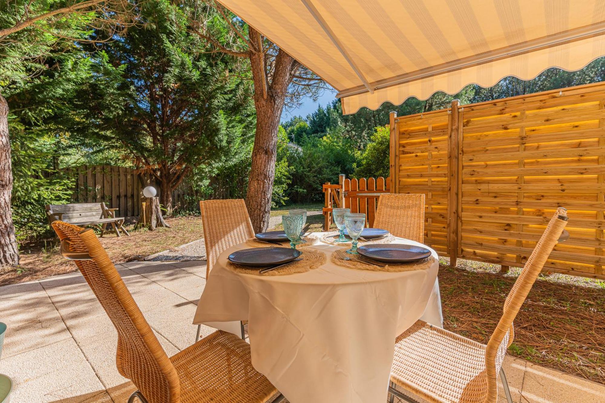 La Maisonnette En Bois Saumos Zewnętrze zdjęcie